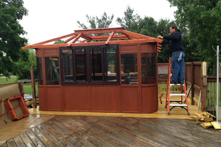 hot tub enclosure roof assembly