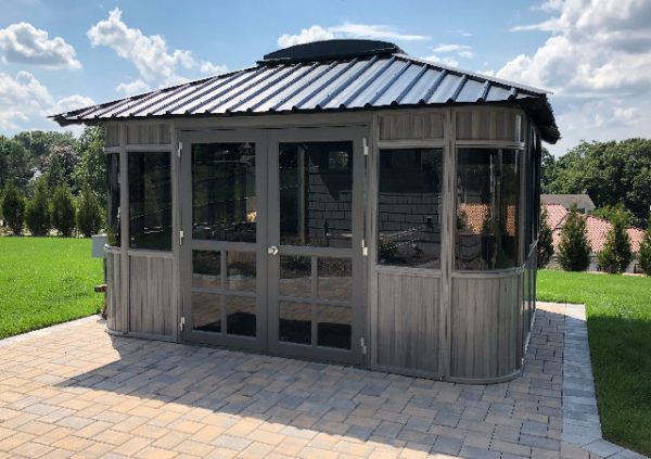 a Colorado hot tub enclosure in the yard