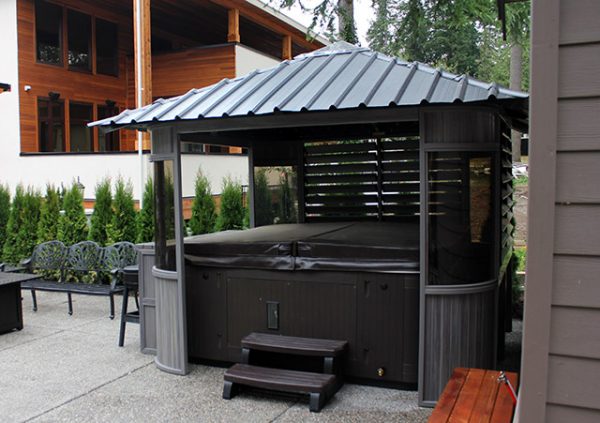 Zento gazebo with hot tub