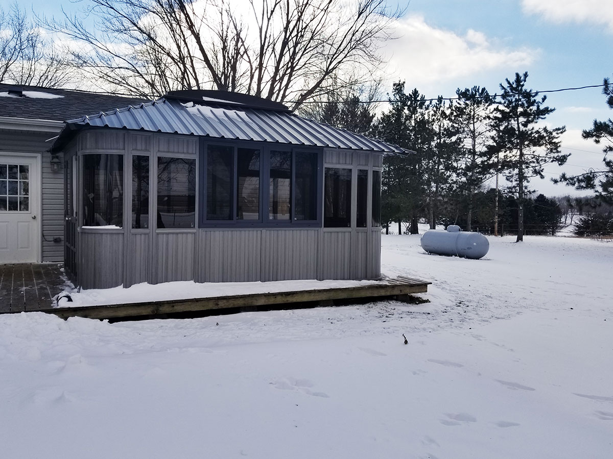 gazebo in winter